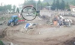 Otobüsten indi, otomobil çarptı: O anlar kamerada