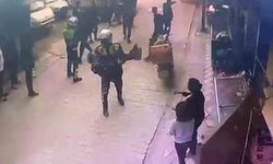 Yangında mahsur kalan yaşlı kadını jandarma ekipleri kurtardı