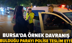 Bankamatikte unutulan parayı görüp polise teslim etti