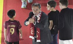 Galatasaray'ın şampiyonluk kutlamalarında Erden Timur sürprizi