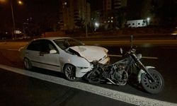 Otomobil ile motosiklet kafa kafaya çarpıştı: 1 yaralı