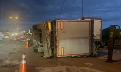 Pendik'teki tır kazası trafiği aksattı