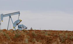 ABD'den en kırılgan ülkelerin Rus petrolüne geçici olarak erişebilmesine izin