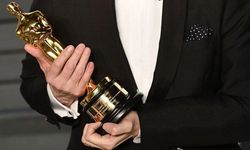 Ünlü yönetmenin Oscar ödülü uçakta kayboldu