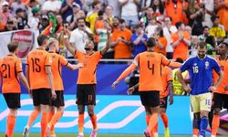 Hollanda’dan İsveç’e 5 gollü darbe