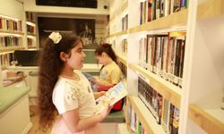 Bursa'da çocuklara kitap ve tarih sevgisi aşılıyor