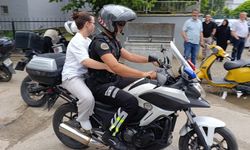 Bursa’da YKS adaylarının imdadına trafik polisleri yetişti