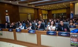 Bursa’da gençler Meclis deneyimi yaşadı