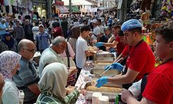 Bursa Tuzpazarı’nda 30 yıllık aşure geleneği sürdü