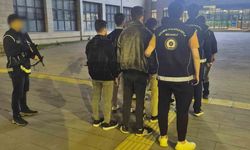 Afyonkarahisar'da göçmen kaçakçılığı operasyonunda 8 düzensiz göçmen yakalandı