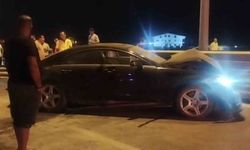 Alkollü sürücü bariyerlere çarptı, köprülü kavşak trafiğe kapandı