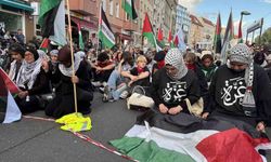 Berlin'deki Filistin gösterisinde polisten sert müdahale
