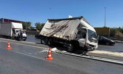 Beylikdüzü E-5'te trafiği kilitleyen kaza