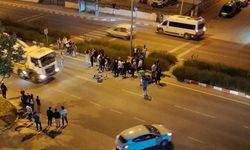 Bilecik'te motosiklet ile elektrikli bisikletin çarpışması sonucu 1'i ağır 3 kişi yaralandı
