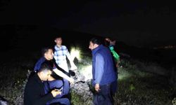 Dağlık alanda mahsur kalan baba ve oğlu kurtarıldı