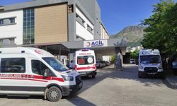 Diyarbakır'da trafik kazası: Anne ve oğlu hayatını kaybetti, 4 kişi yaralandı