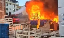 Elazığ'da palet yangını binaya sıçradı: Gökyüzünü kara dumanlar kapladı
