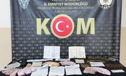 Faizle para vererek kumar bağımlılarını borç batağına düşüren tefecilere operasyon