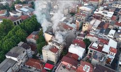 Fatih'te 5 katlı iş hanında yangın: 1 kişi kurtarıldı