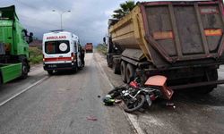 Hafriyat kamyonuyla çarpışan motosikletin sürücüsü yaralandı
