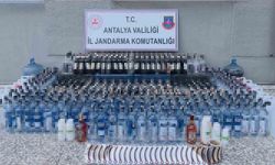 Manavgat'ta kaçak alkol operasyonu: Yüzlerce litre ele geçirildi