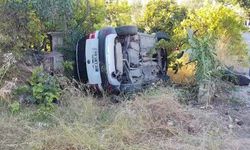 Manavgat'ta otomobil bahçeye uçtu