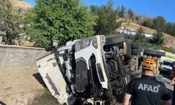 Siirt'te tır ile otomobil çarpıştı: 4 yaralı