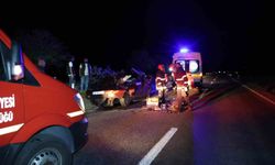 Tırın tamponu otomobile ok gibi saplandı: 1 ölü