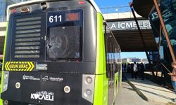 Tuzla'da ani fren yapan yolcu otobüsüne beton pompası çarptı: Cam patladı, yolcular yere savruldu