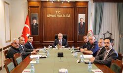 Vali Şimşek: 'Vatandaşlarımızın huzuru ve güvenliği için sahada olmaya devam edeceğiz'