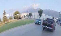 Bursa'da tersten ilerleyen araç kamerada