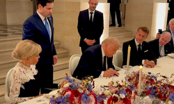 ABD Başkanı Trump, İran ile mutabakat zaptını Versay'da imzaladı