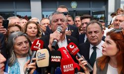 Özgür Özel Gümüşhane’de: AK Parti bürosu önünde sandık mesajı