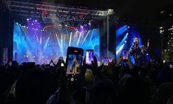 Tarkan Ankara'da on binleri coşturdu