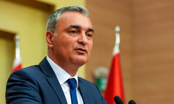 Müslim Sarı'dan grup toplantısı açıklaması