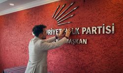 CHP’den istifa edip Yeni Parti’ye geçti: H ve L harflerini yanında götürdü