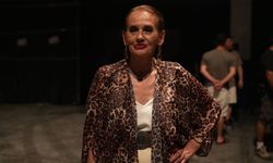 Nur Sürer 47 yıllık kariyerinde ezber bozdu