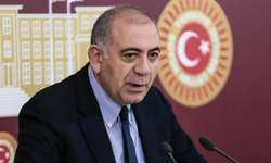 CHP'de 7 ilçe başkanı görevden alındı