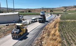 Karacabey ve Mustafakemalpaşa'da yollar yenileniyor