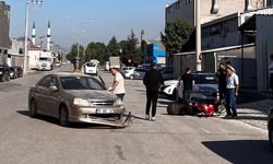Bursa'da otomobil ile motosiklet kafa kafaya çarpıştı