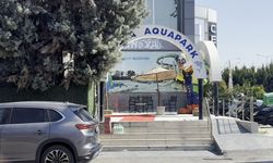 Bursa'da yaşı küçük temizlik görevlisi havuz kaydırağından düştü
