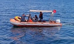 Mudanya'da şişme botla denize açılan genç sürüklendi