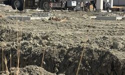 Ankara'da fabrika inşaatında korkutan kaza: Beton kolon vinç kabininin üzerine düştü