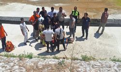 Bisikletiyle köprüden uçan çocuk 7 metreden yere çakıldı