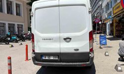 Bolu'da geri manevra yapan panelvan yaşlı kadına çarptı