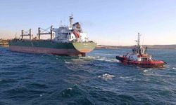 Çanakkale Boğazı'nda dökme yük gemisi karaya oturdu