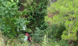 Dörtyol'da uçurumdan uçan otomobilin sürücüsü yaralandı