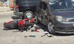 Eskişehir'de manevra yapan otomobile motosiklet yandan çarptı: 1 yaralı