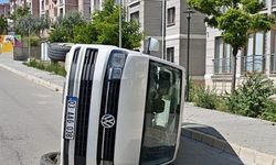 İki kamyonet çarpıştı: 6 yaralı