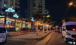 Kebapçıya kurşun yağdırdılar: Yemek yiyen 4 kişi yaralandı